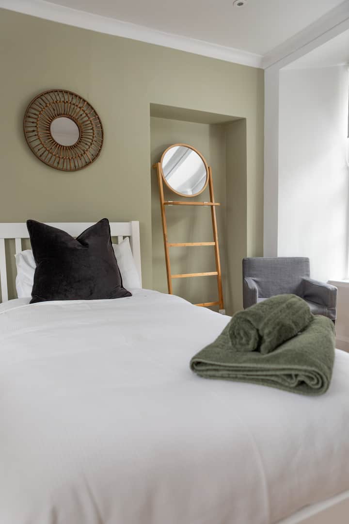 049dc5bb-a994-455c-bead-38f16254c635